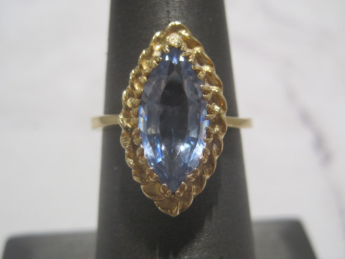 10k Gold Blue Topaz Ring (1 of 4)