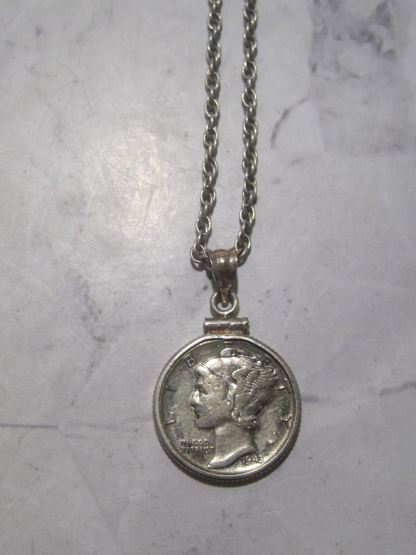 Sterling Silver 1943 Mercury Dime Pendant & Chain (1 of 5)