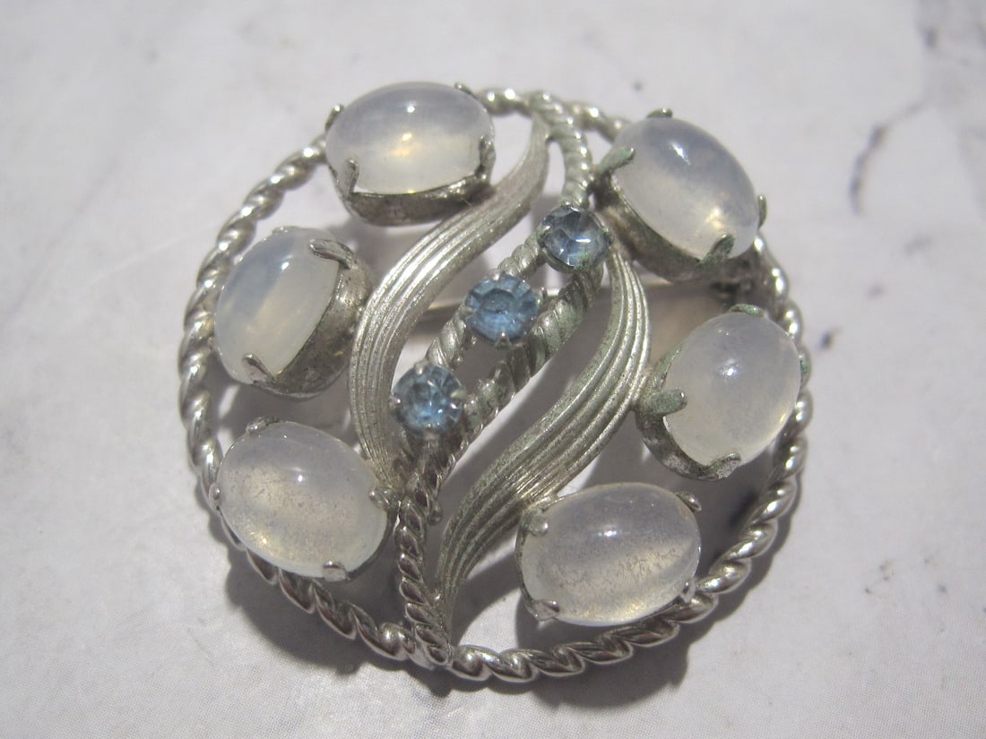 Sterling Silver Art Deco Brooch (1 of 5)