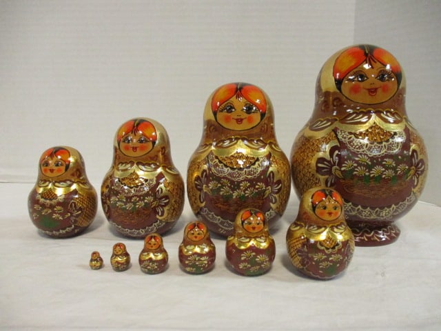 1995 10 Piece Russian Nesting Doll Set (1 of 5)