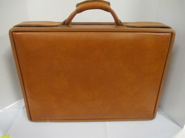 Vintage Harmann Luggage Leather Executive Briefcase (1 of 10)