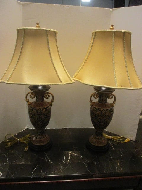 Pair of Bombay Italian Rococo Enamel Gilded Urn Table Lamps (1 of 8)