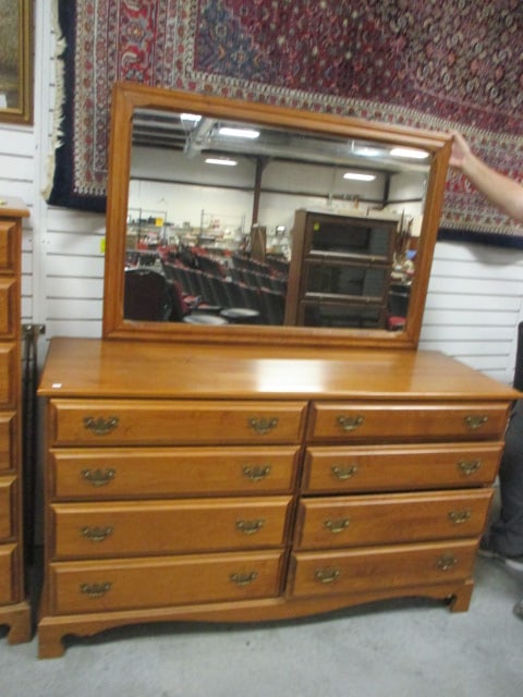 Davidson of Vermont Double Dresser and Mirror (1 of 10)