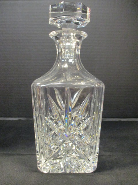 Crystal Pineapple Pattern Decanter (1 of 7)