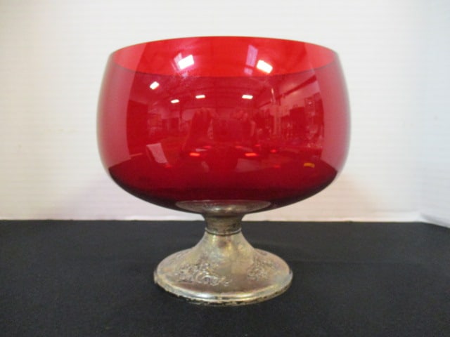 Gorham Red Crystal and Weighted Sterling Base Centerpiece (1 of 9)