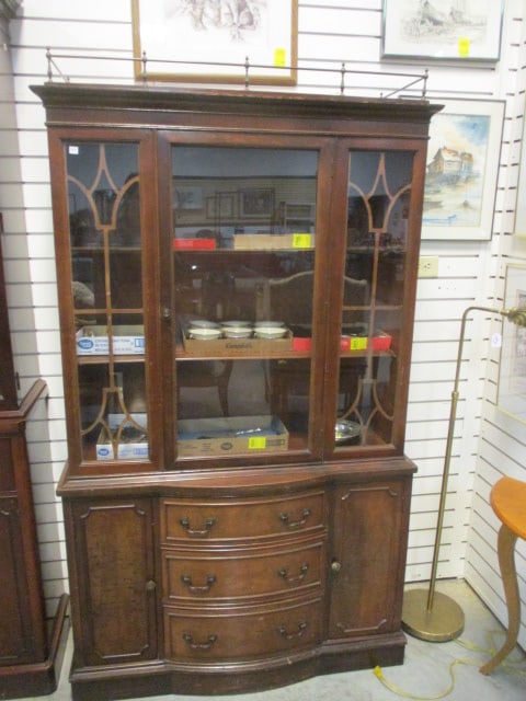 Vintage Mahogany Bowfront China Hutch (1 of 7)