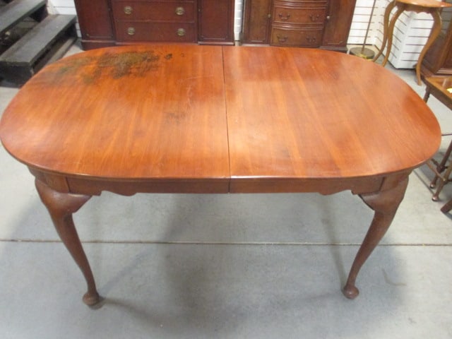 Henkel Harris Black Cherry Dining Table (1 of 7)