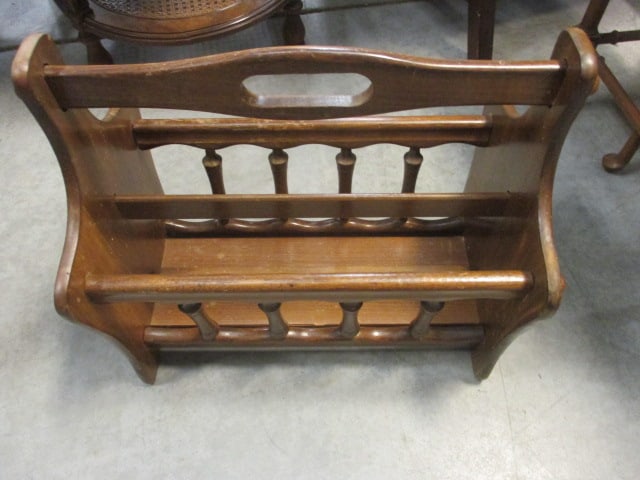 Spindle Design Wood Magazine Rack (1 of 5)