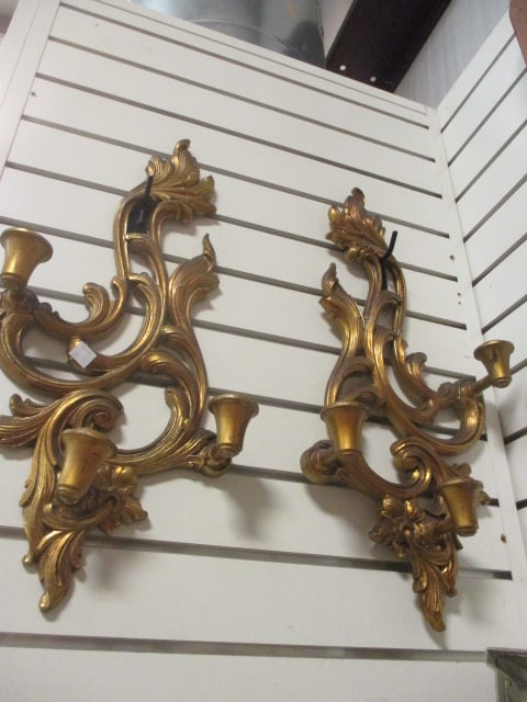Pair of Midcentury Syroco Wood Gilt 3 Lite Wall Sconces (1 of 4)