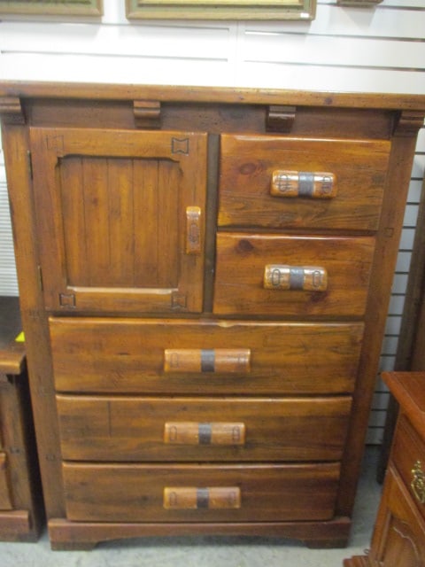 Vintage Link Taylor Rawhide Armoire (1 of 7)