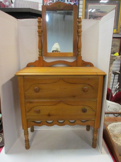Vintage Child's Vanity with Stand Mirror (1 of 9)