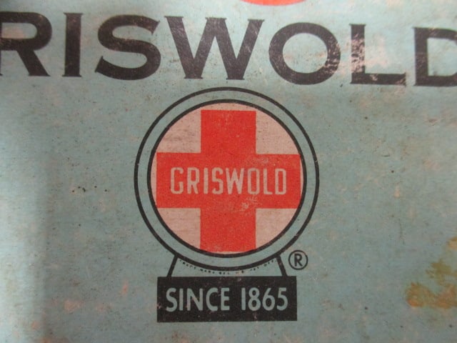 Vintage Griswold "Patty Molds" in Original Box - 4