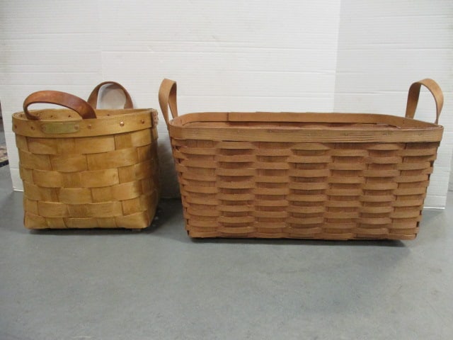 Large Split Oak Storage Basket and Signed Round Basket (1 of 13)