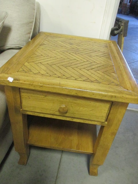 Distressed Finish Herringbone Design Top End Table (1 of 5)