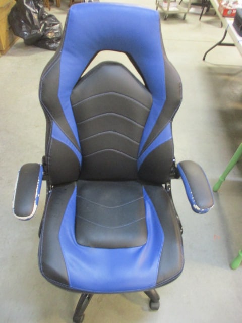 Staples High Back Ergonomic Office Chair (1 of 6)