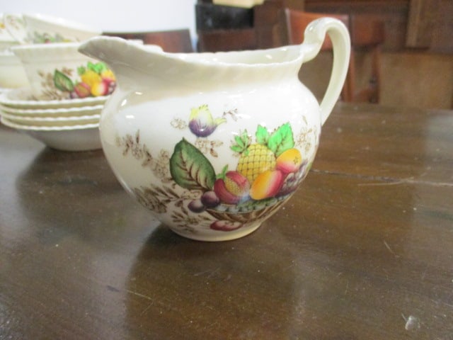 35pc.Pomona Windsor Ware by Johnson Bros. China Set - 14