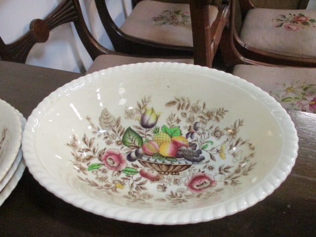 35pc.Pomona Windsor Ware by Johnson Bros. China Set - 6