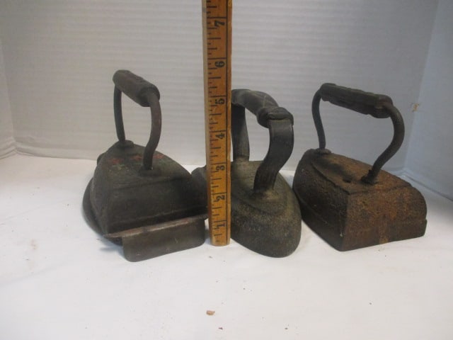 Cast Iron Sad Irons & 1 Plate - 8