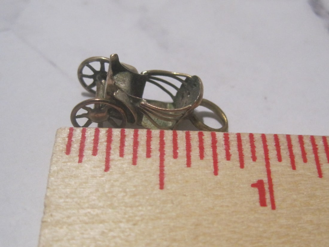14k Gold Antique Buggy Pendant - 3