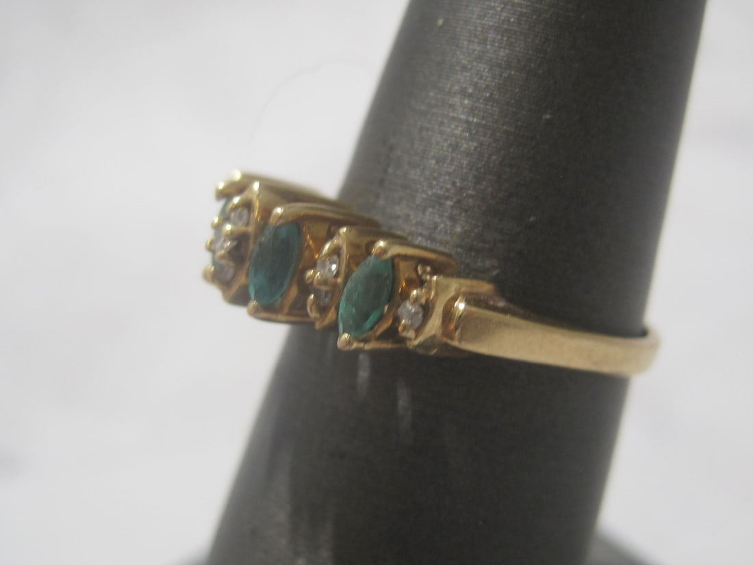 10k Gold Emerald & Diamond Ring - 2