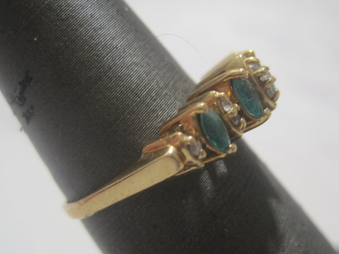 10k Gold Emerald & Diamond Ring - 3