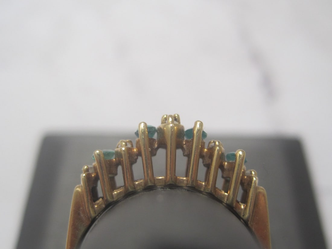 10k Gold Emerald & Diamond Ring - 4