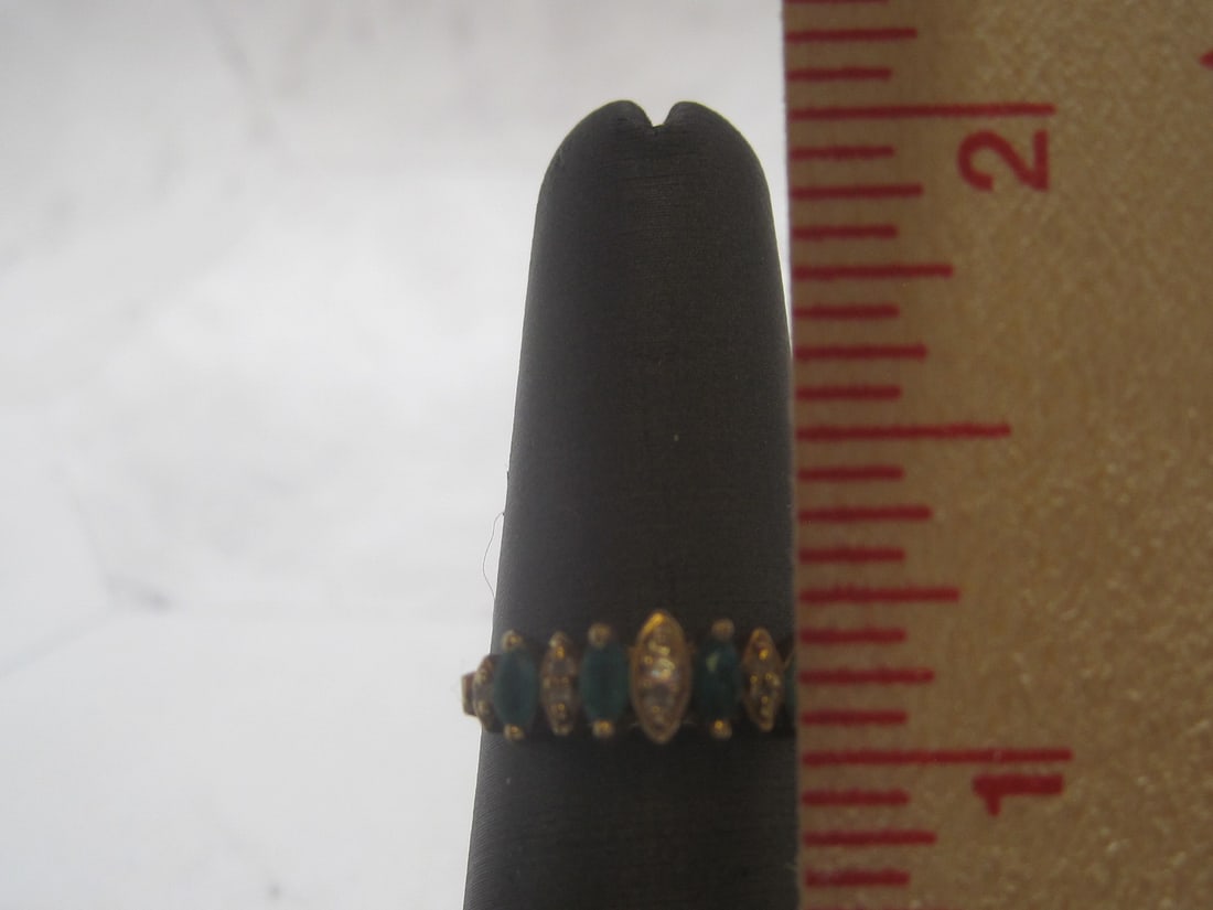 10k Gold Emerald & Diamond Ring - 5