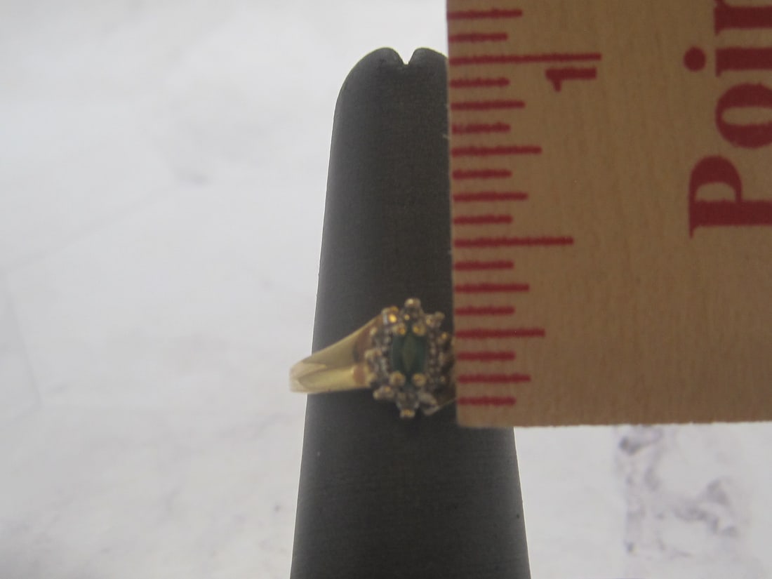 10k Gold Emerald & Diamond Ring - 4