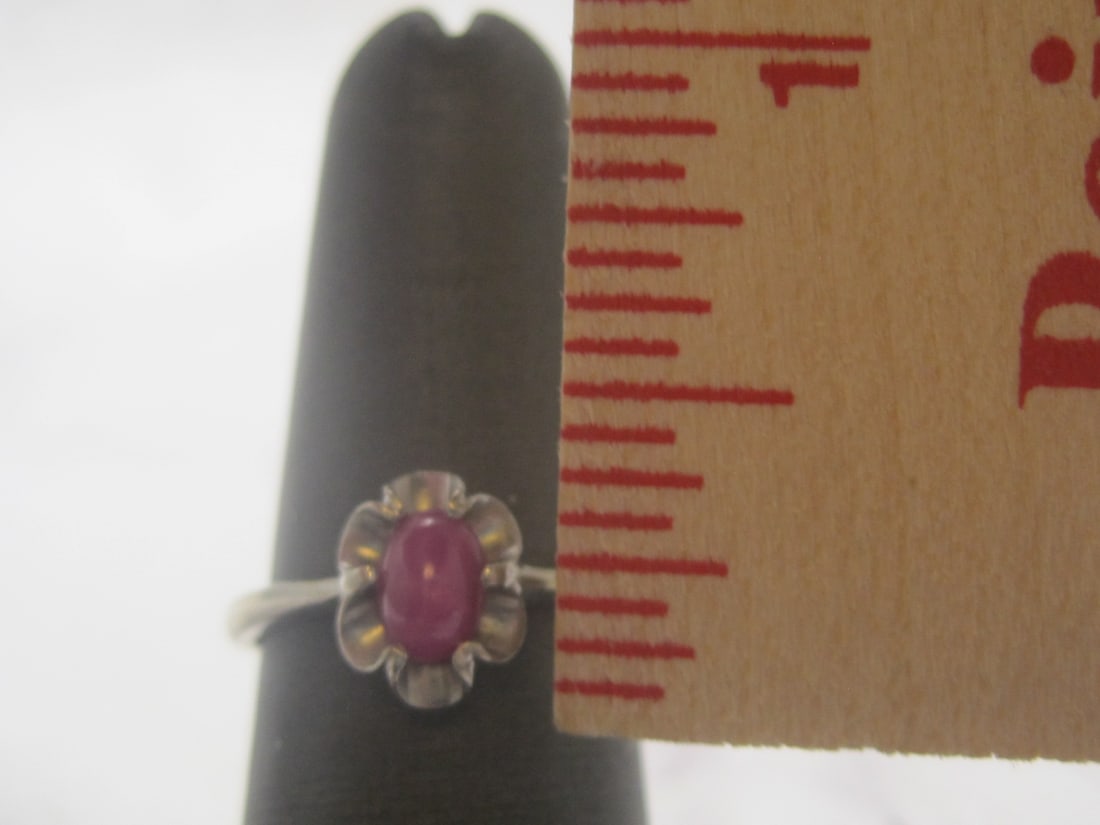 10k White Gold Star Ruby Ring - 5