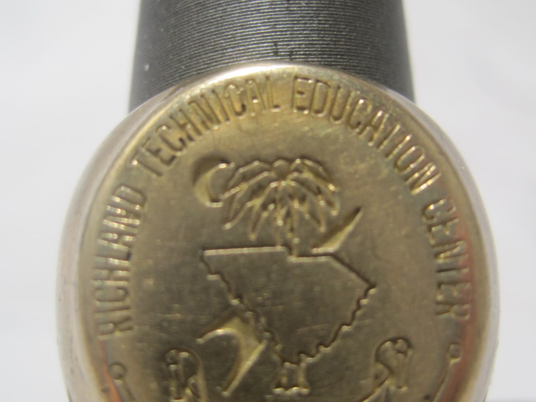 10k Gold Richland Technical Education Center Class Ring - 2