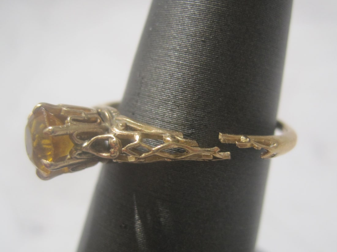 Lot of 2 10k Gold Rings with Stones - 4