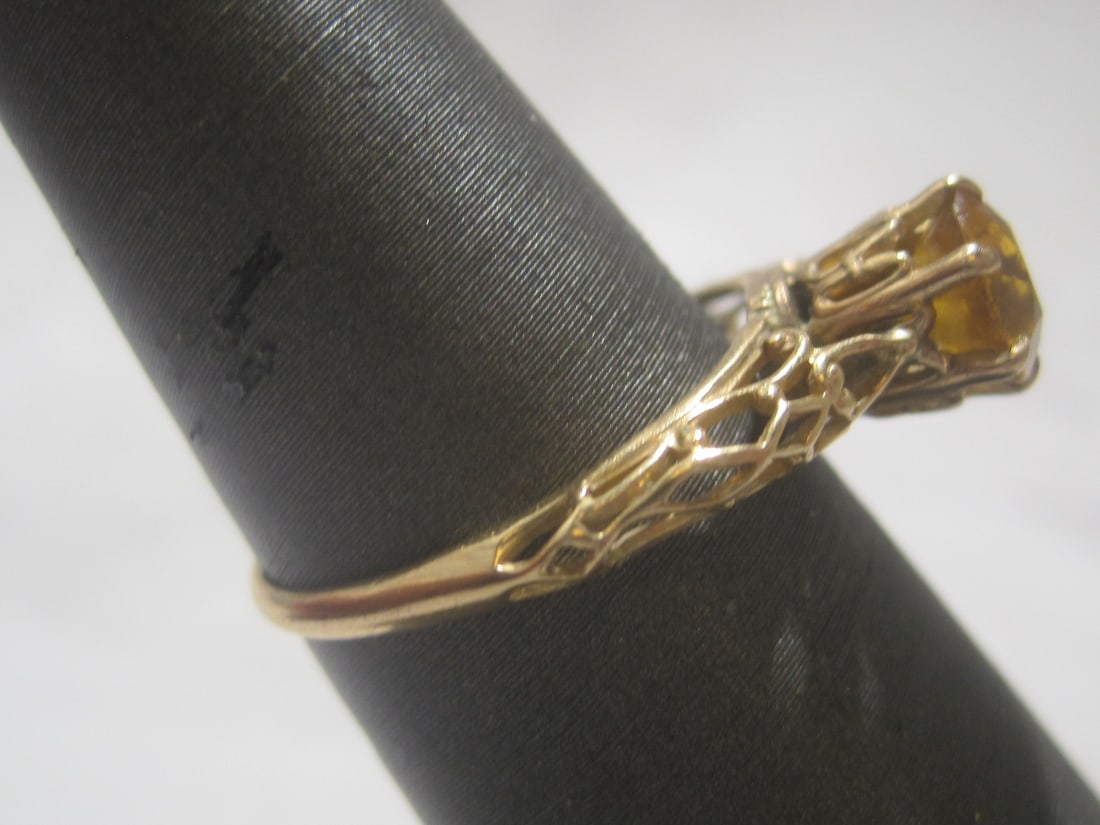 Lot of 2 10k Gold Rings with Stones - 5