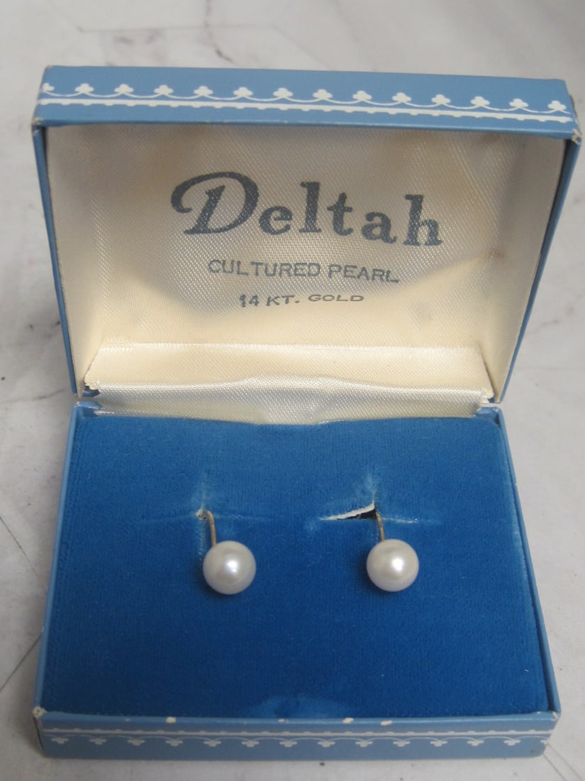 14k Gold Vintage Cultured Pearl Earrings (1 of 4)