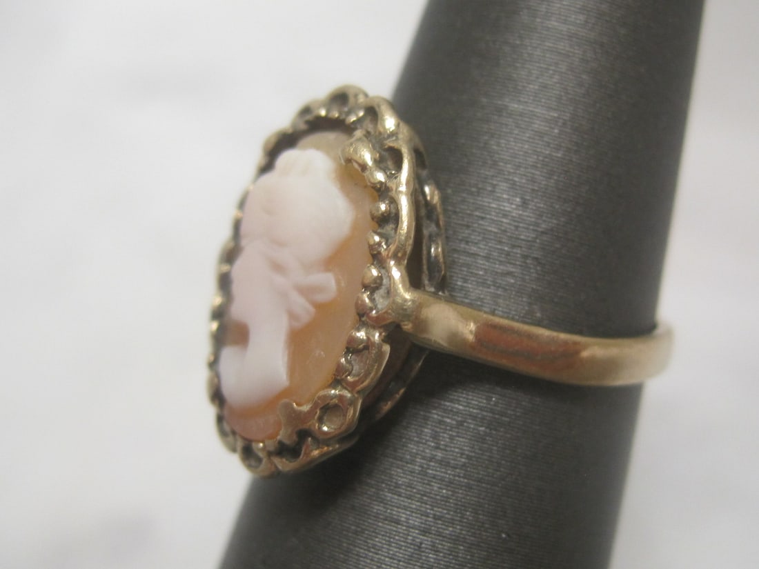 10k Gold Antique Cameo Ring - 2