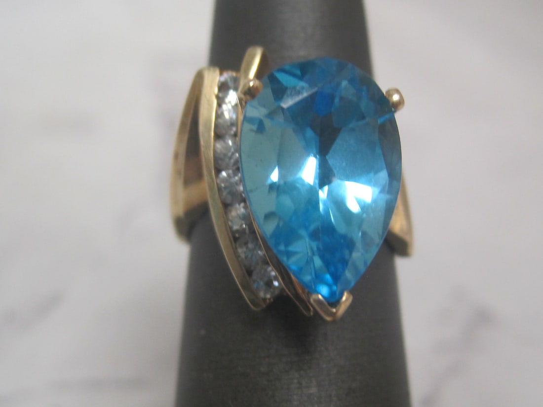10k Gold Blue Topaz & Diamond Ring (1 of 4)