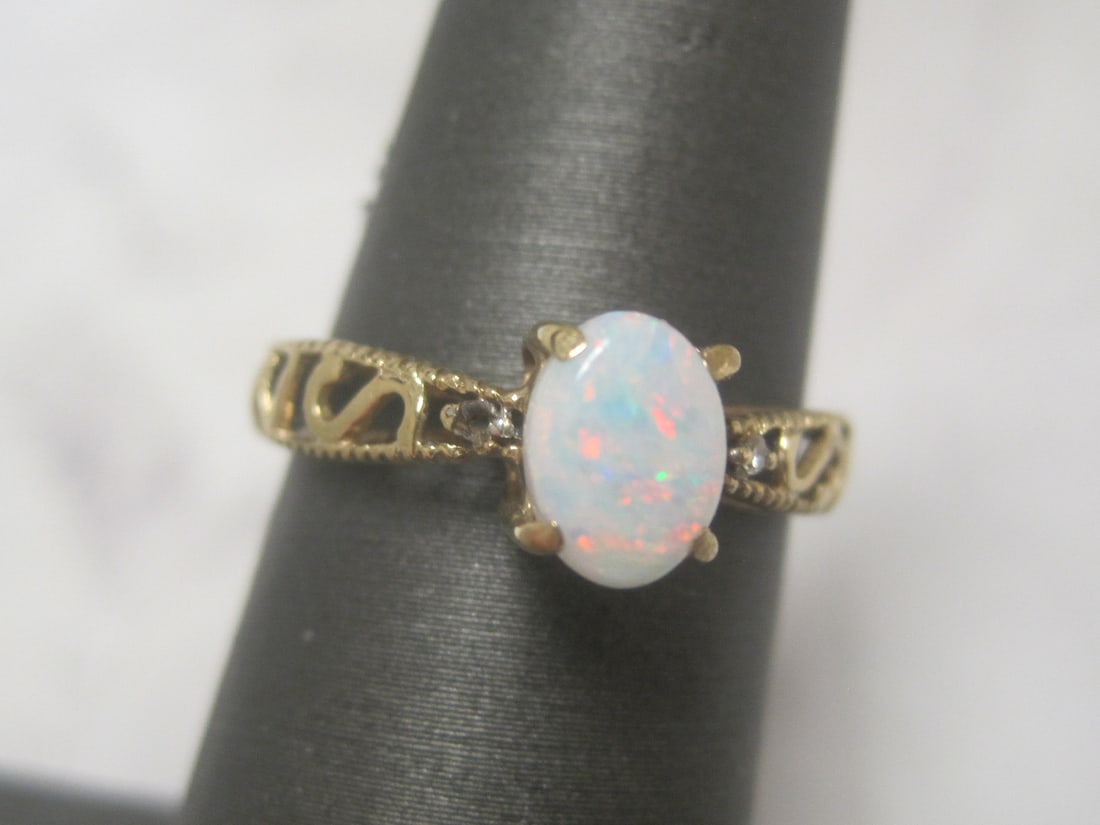 10k Gold Opal Ring - 3