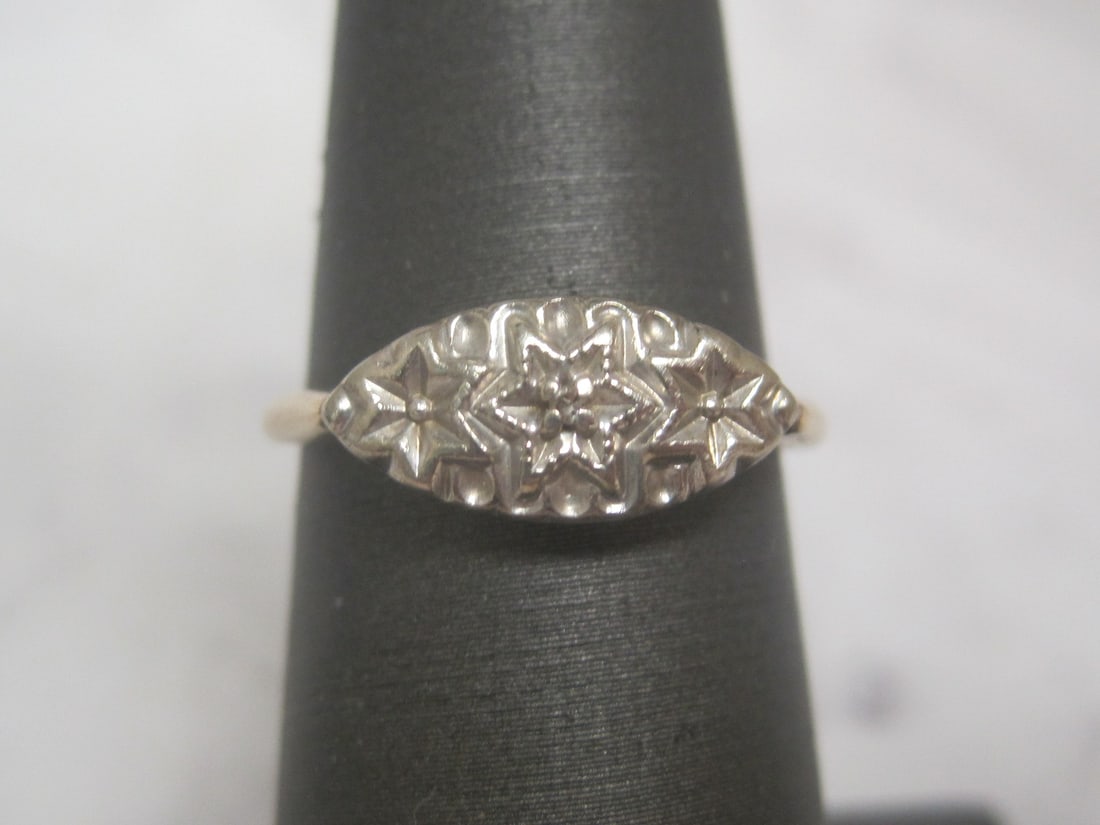 10k Gold Antique Ring (1 of 4)