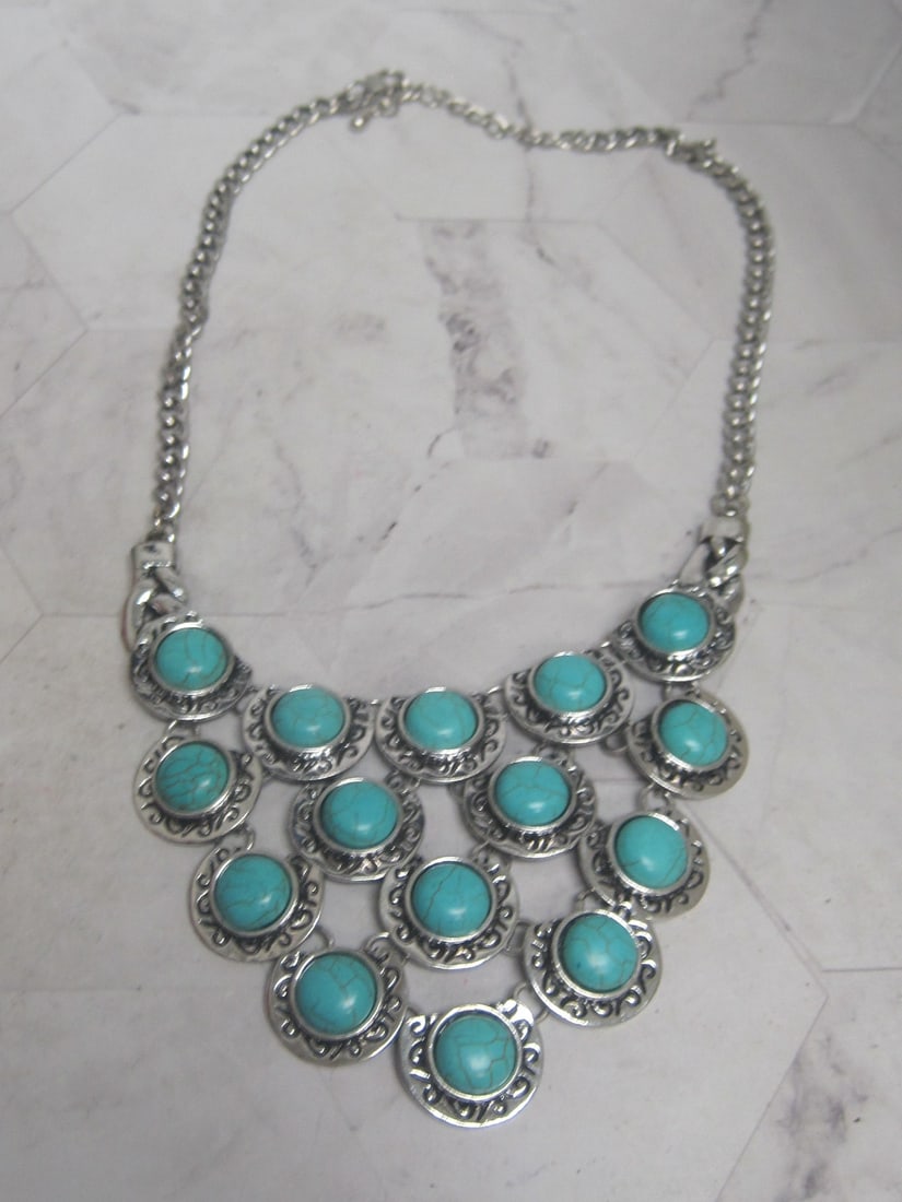 Silvertone Fashion Necklace with Turquoise Look Stones (1 of 4)