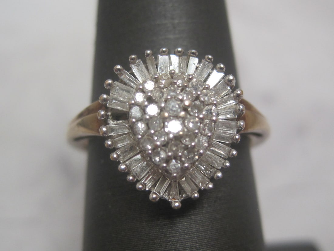 10k Gold Diamond Heart Ring - 3