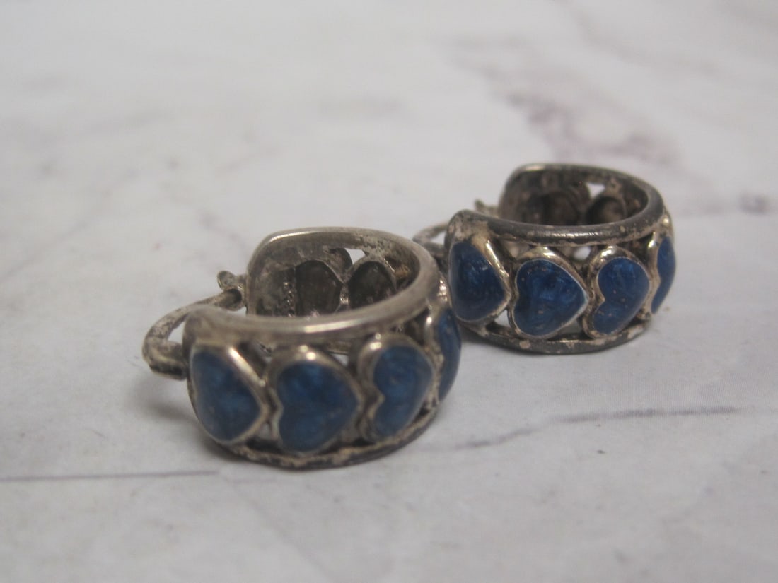 Sterling Silver Lapis Heart Earrings: Weighs 8.6 grams 