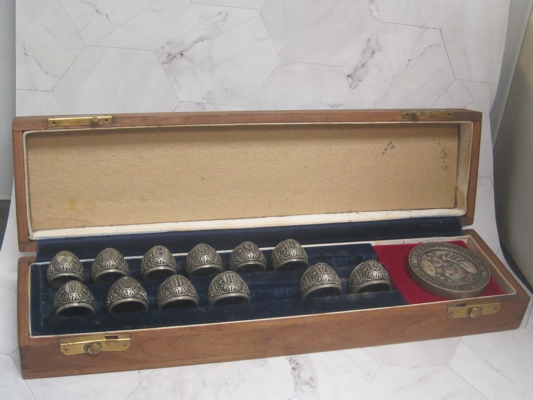 Balfour Salesman Ring Size Case with Rings 7-13: Missing 12 