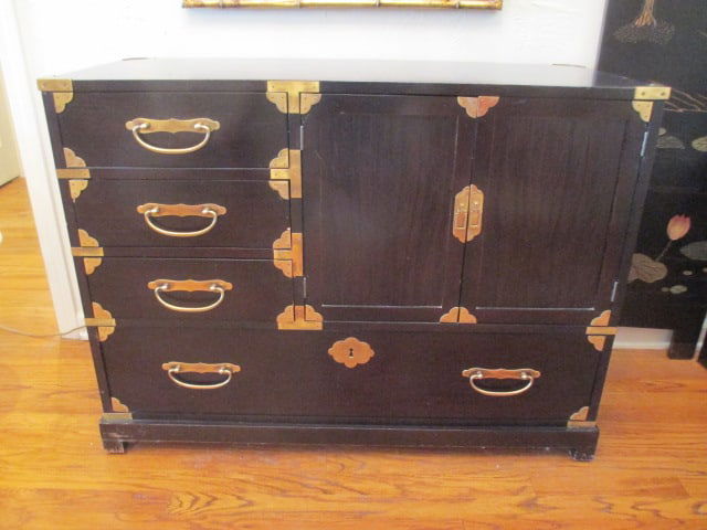 Century Furniture of Distinction Chinoiserie Style Server Chest with Brass Accents (1 of 19)