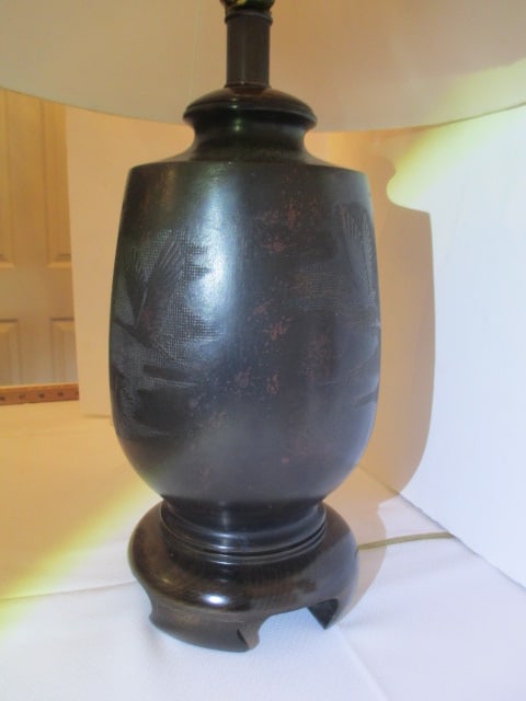 Frederick Cooper Bronze Metal Chinoiserie Style Etched Cranes in Flight Table Lamp - 3