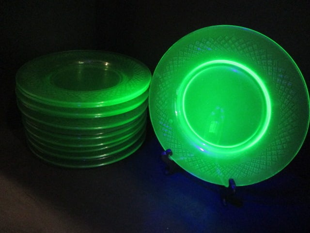 12 Green Uranium/Vaseline Depression Glass Dotted Diamond Pattern Plates: 8 1/2"dia 
