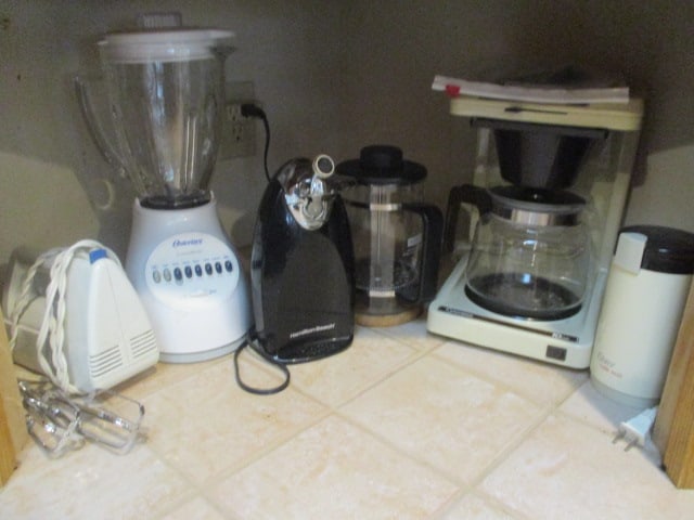 Small Appliances-Osterizer Blender, Hamilton Beach Electric Can Opener, Norelco 12 Cup (1 of 11)