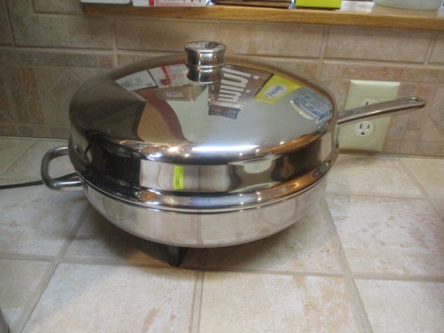 Farberware Stainless Nonstick Electric Fry Pan (1 of 6)