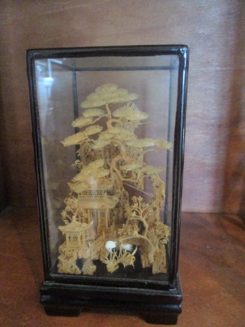 Vintage Chines Cork Carving Diorama in Glass Display Case (1 of 5)