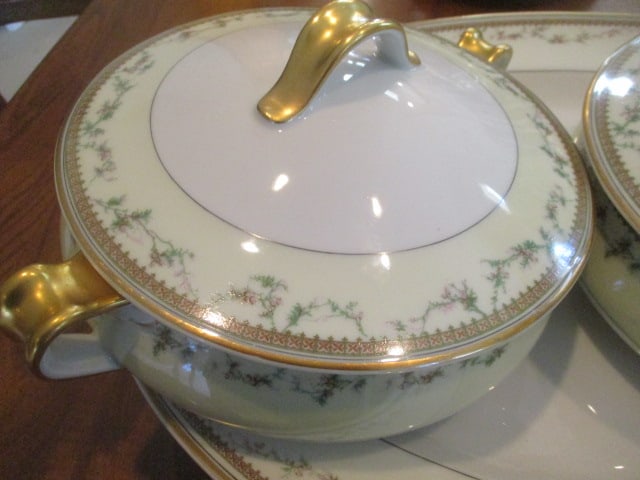 Haviland & Co. Limoges France "Yale" Fine China Platter and Two Covered Handled Dishes - 2