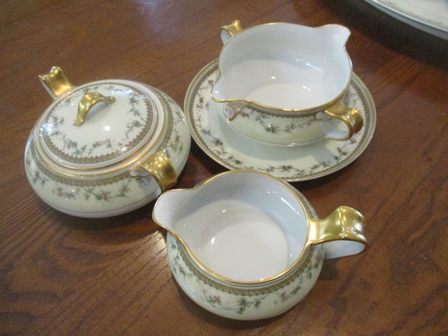 Haviland & Co. Limoges France "Yale" Fine China Creamer, Sugar Bowl and Sauce Boat (1 of 8)