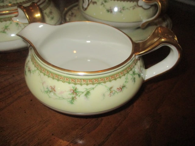 Haviland & Co. Limoges France "Yale" Fine China Creamer, Sugar Bowl and Sauce Boat - 2